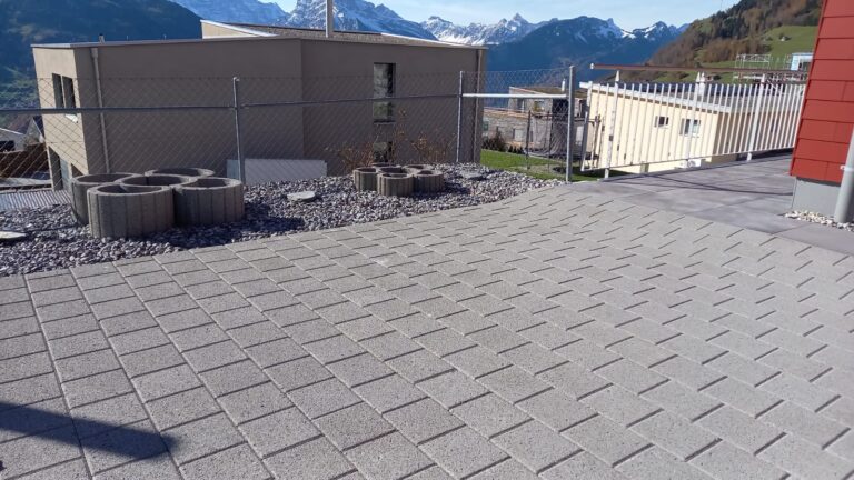 Schöner Sitzplatz auf der Sonnenterasse der Ostschweiz